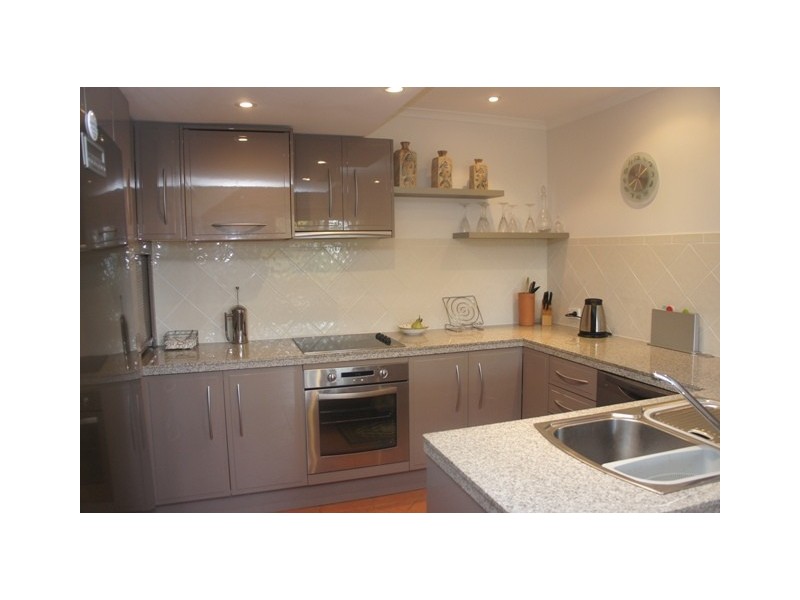 39/63 Olsen Avenue, Labrador QLD 4215