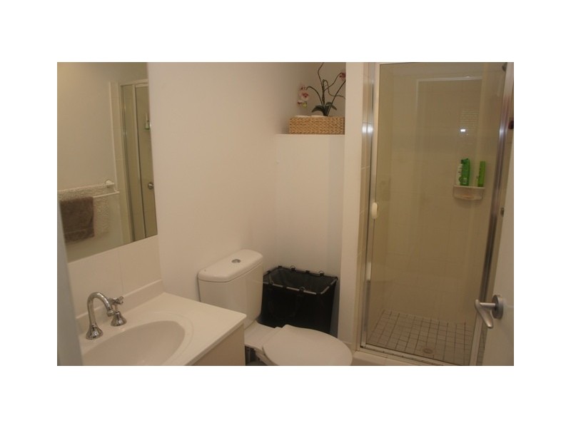 39/63 Olsen Avenue, Labrador QLD 4215