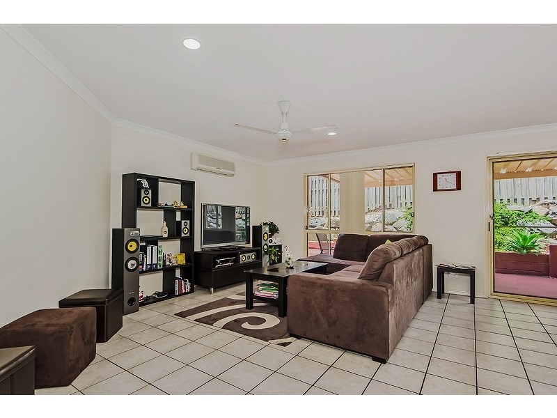 11 Etelka Way, Arundel QLD 4214