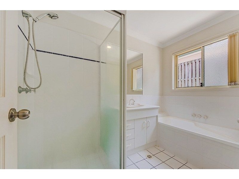 11 Etelka Way, Arundel QLD 4214