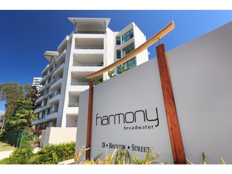 28 Bayview Street, Runaway Bay QLD 4216