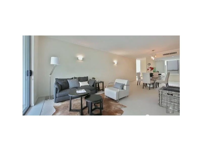 28 Bayview Street, Runaway Bay QLD 4216