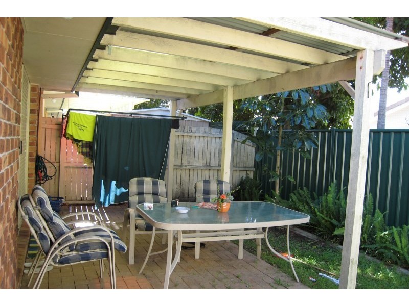 2/427 Oxley Drive, Runaway Bay QLD 4216