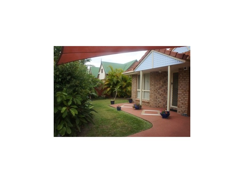 27 Angelo Avenue, Coombabah QLD 4216