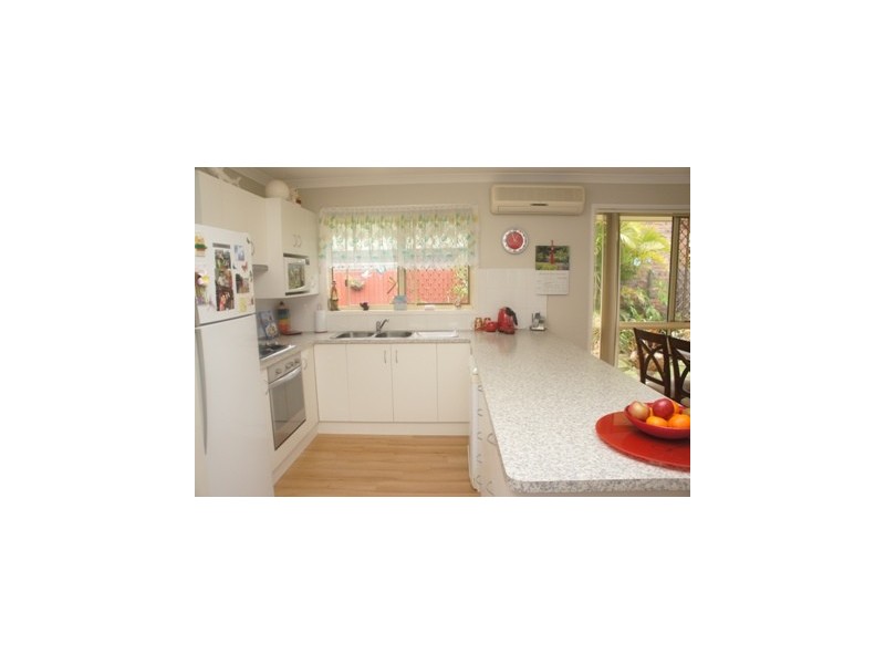 27 Angelo Avenue, Coombabah QLD 4216