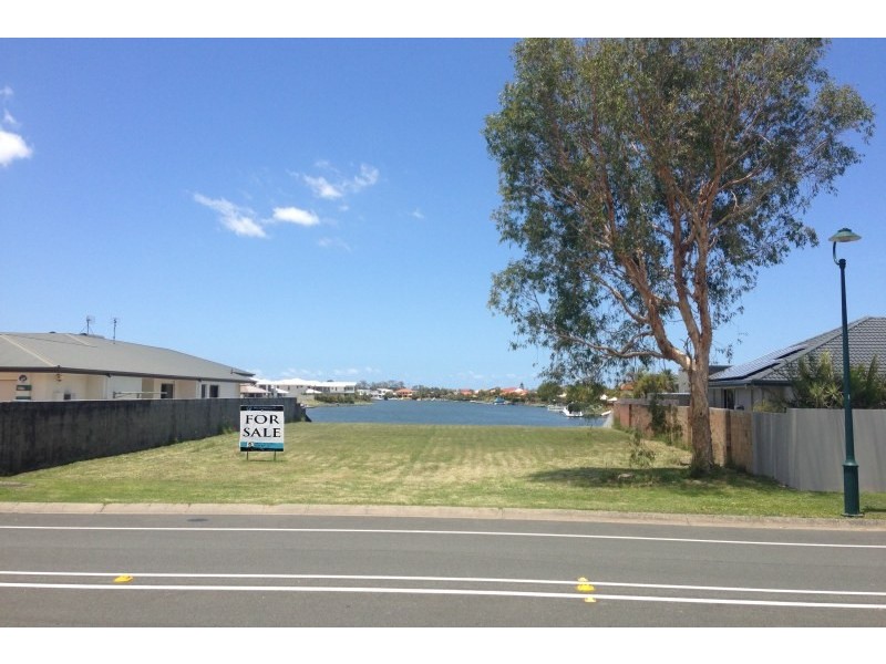 82 Monterey Keys Drive, Helensvale QLD 4212