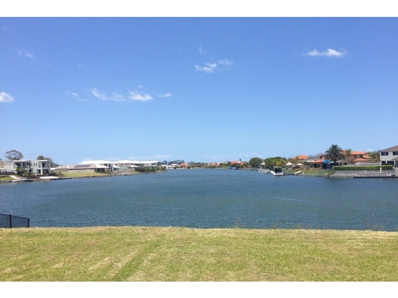 82 Monterey Keys Drive, Helensvale QLD 4212