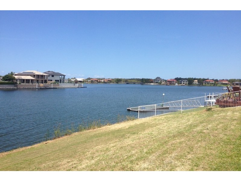 82 Monterey Keys Drive, Helensvale QLD 4212