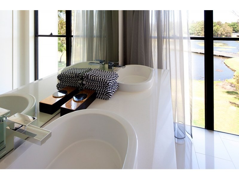 20 Peninsula Drive, Robina QLD 4226