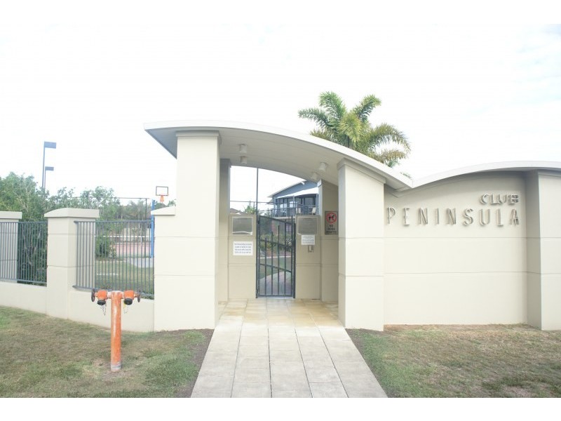 12 Waterside Esplanade, Helensvale QLD 4212