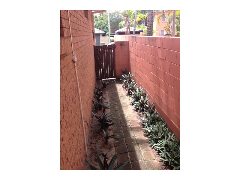 1/32 Little Norman Street, Southport QLD 4215