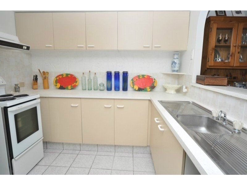 18/81 Olsen Avenue, Labrador QLD 4215