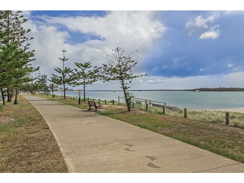 1/416 Marine Parade, Biggera Waters QLD 4216