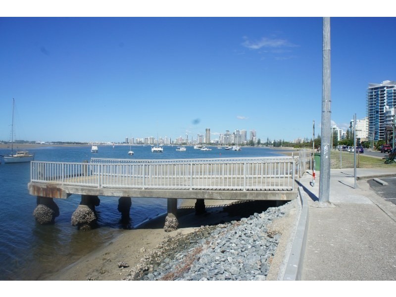 2/14 Brett Avenue, Labrador QLD 4215