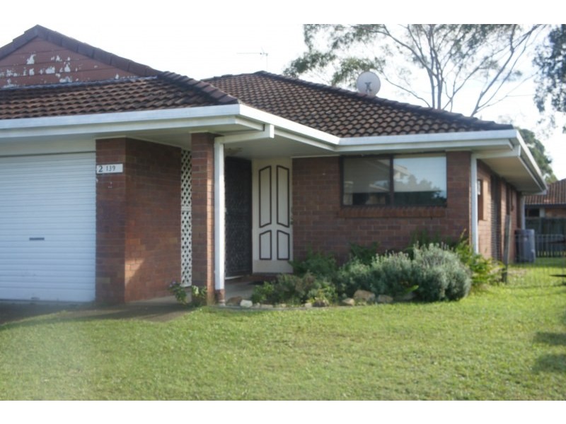 2/139 Central Street, Labrador QLD 4215
