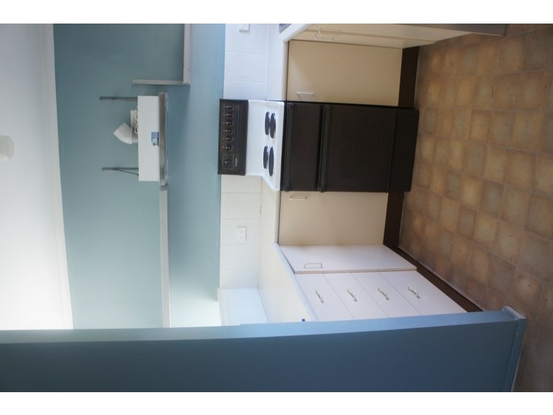 2/139 Central Street, Labrador QLD 4215