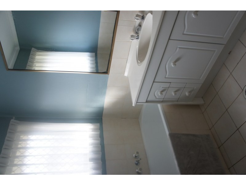 2/139 Central Street, Labrador QLD 4215