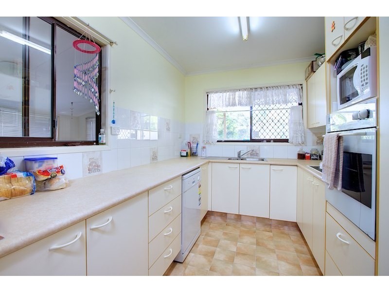 55 Jacaranda Avenue, Hollywell QLD 4216