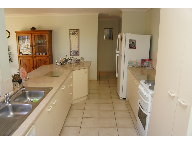 2 Wardley Drive, Parkwood QLD 4214