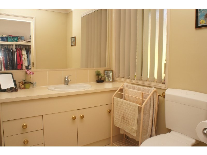 2 Wardley Drive, Parkwood QLD 4214