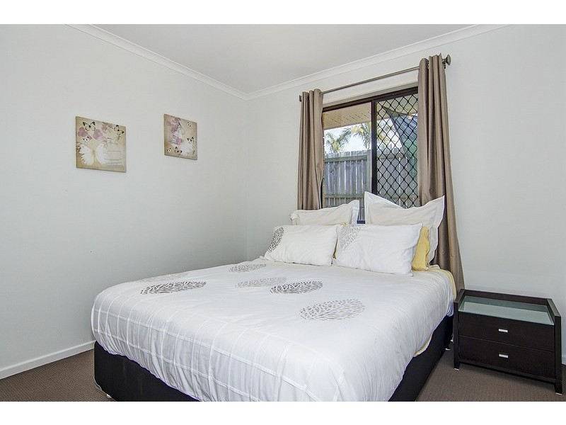 17 Colisa Crescent, Regents Park QLD 4118