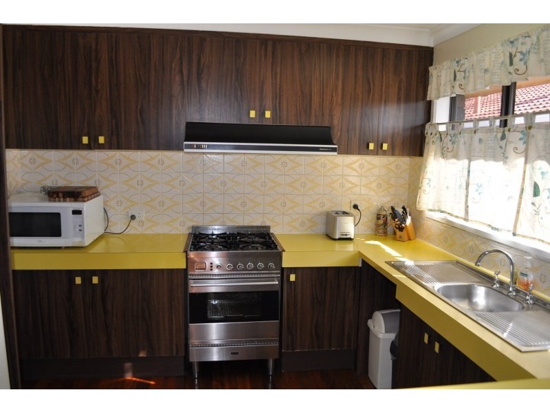 38 Echlin Street, Labrador QLD 4215