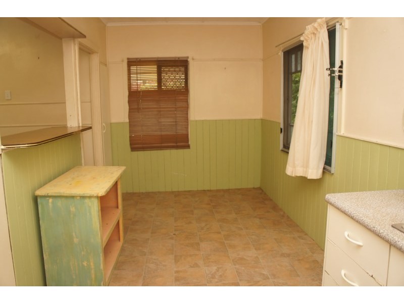 52 Central Street, Labrador QLD 4215