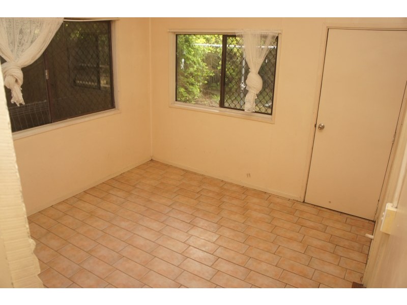 52 Central Street, Labrador QLD 4215