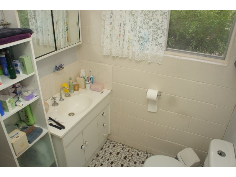 61 Back Street, Biggera Waters QLD 4216