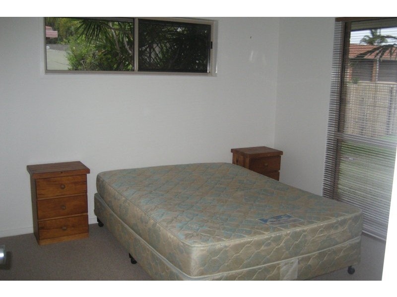 2/4 Penny Place, Parkwood QLD 4214