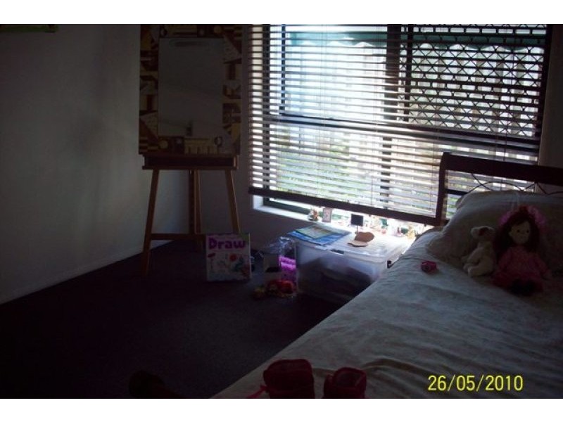 16 Harrow Street, Arundel QLD 4214