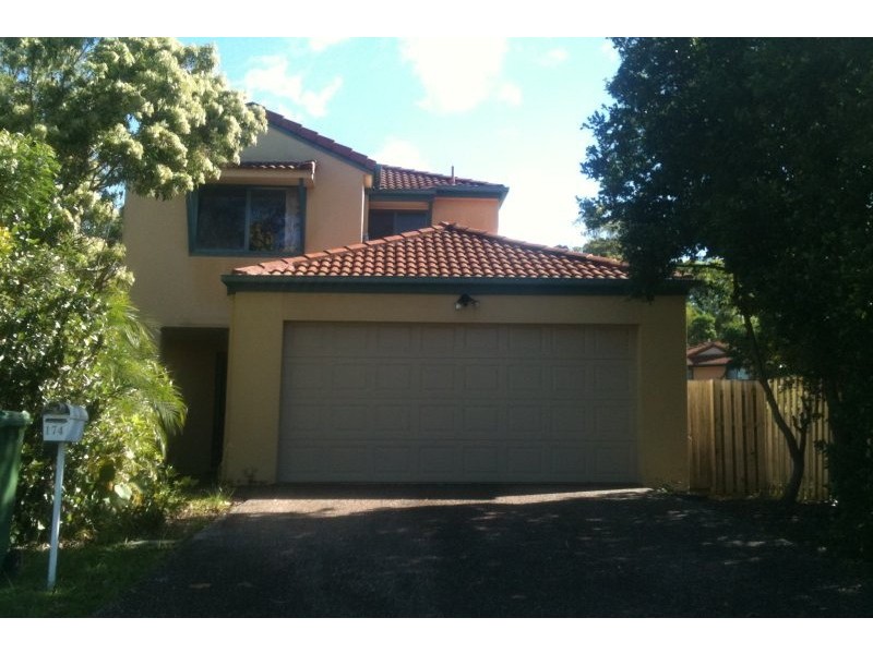 174 Greenacre Drive, Parkwood QLD 4214