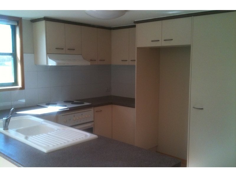 174 Greenacre Drive, Parkwood QLD 4214