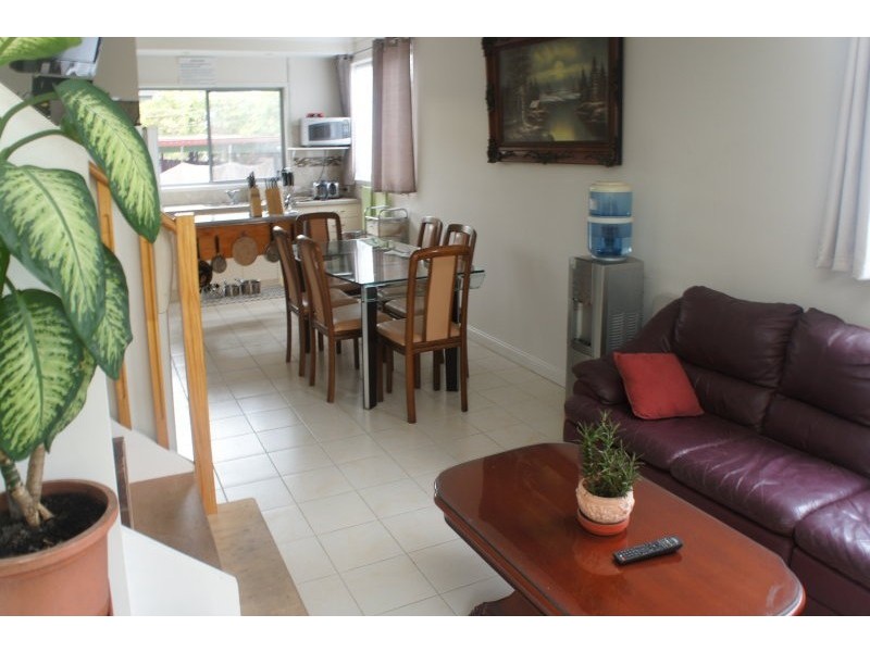 22 Kumbari Street, Southport QLD 4215