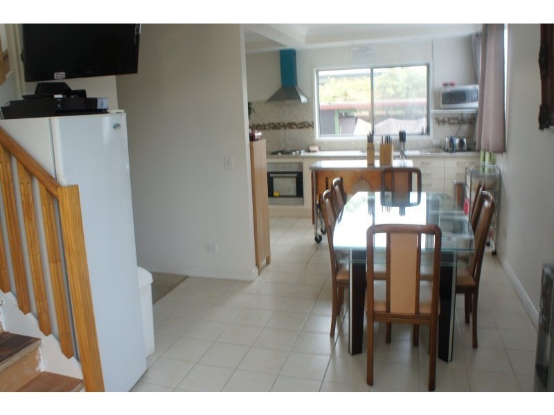 22 Kumbari Street, Southport QLD 4215