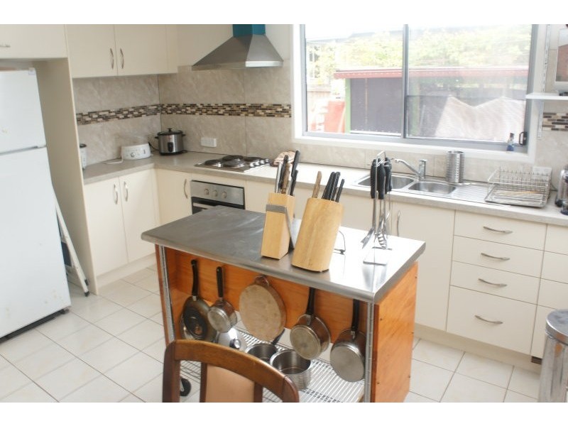 22 Kumbari Street, Southport QLD 4215