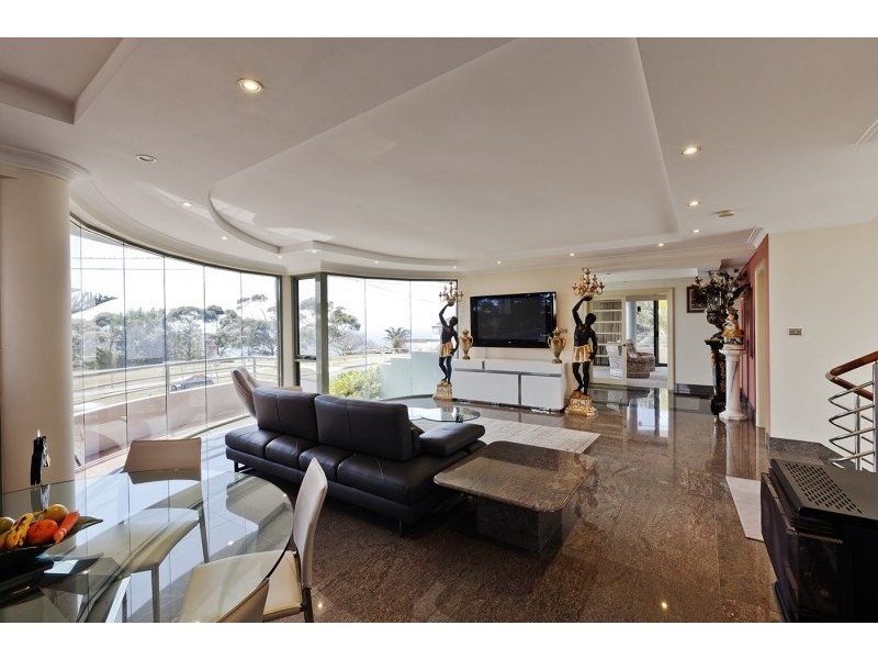 2 Denning Street, South Coogee NSW 2034
