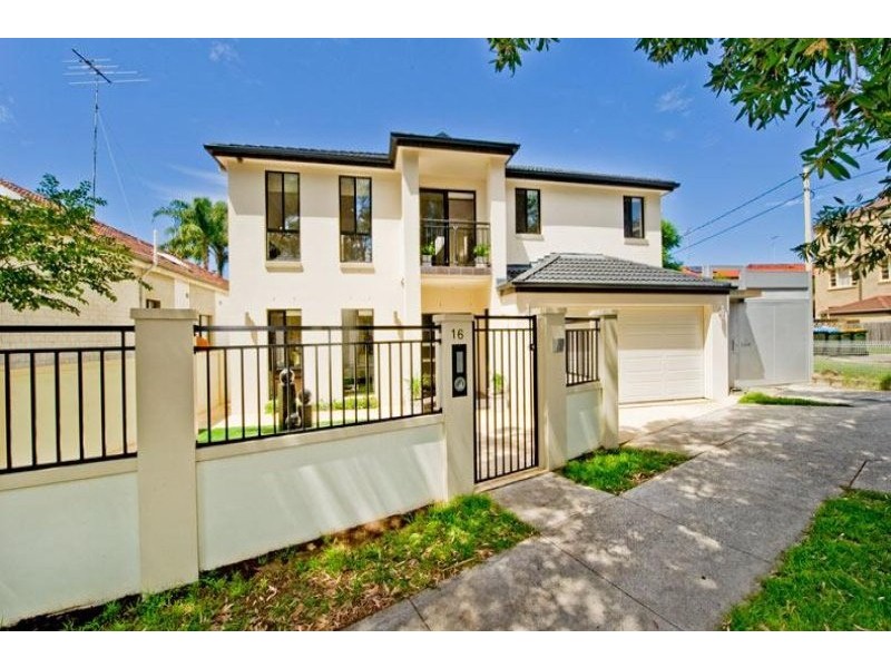 16 Brassie Street, North Bondi NSW 2026