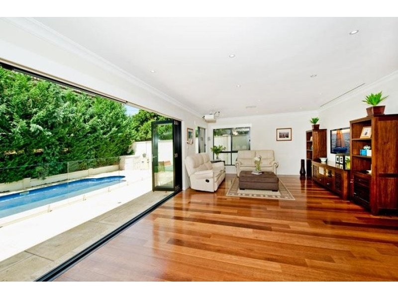 16 Brassie Street, North Bondi NSW 2026