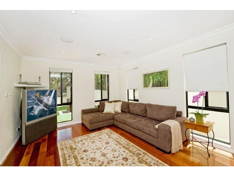 16 Brassie Street, North Bondi NSW 2026