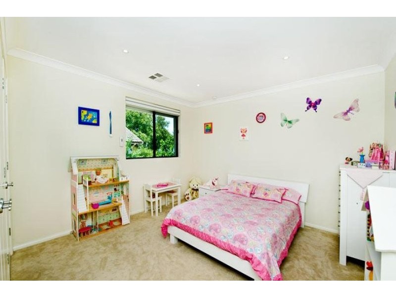 16 Brassie Street, North Bondi NSW 2026