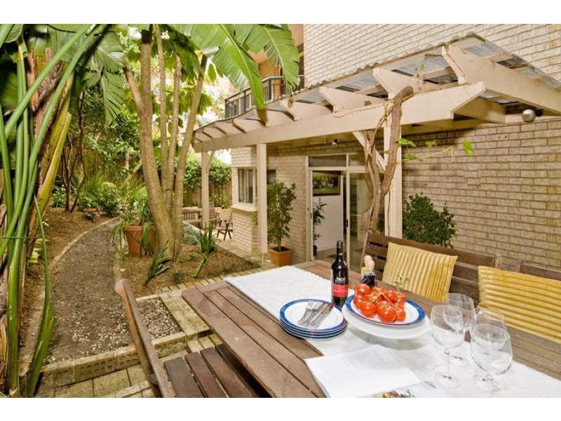 Unit 2/30 Roberts Street, Rose Bay NSW 2029