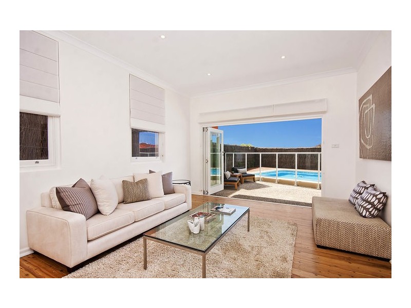 1 Ashley Street, Tamarama NSW 2026