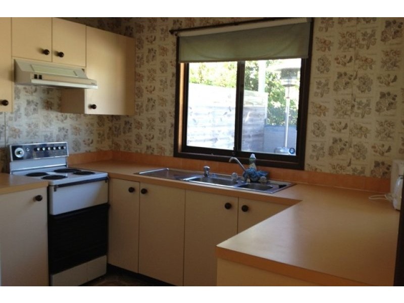 40 Acacia Street, Fishermans Paradise NSW 2539