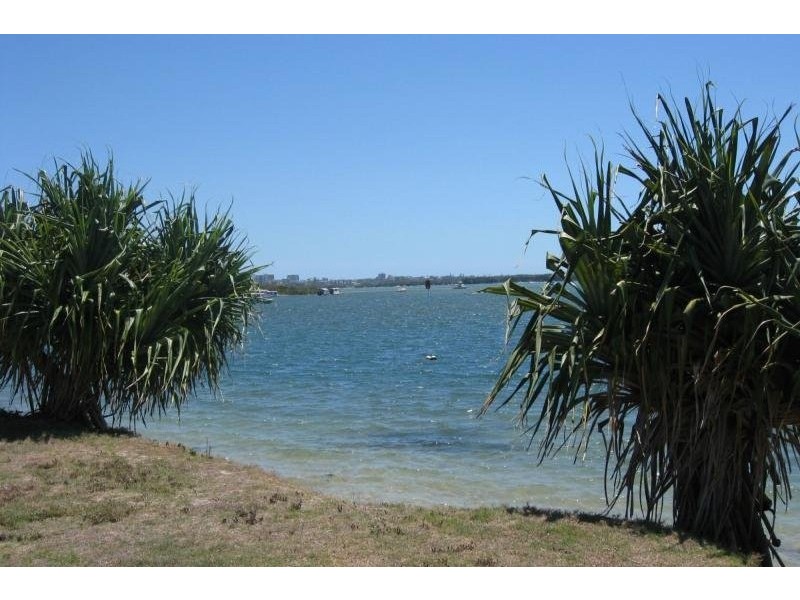 126 Golden Beach Esplanade, Golden Beach QLD 4551