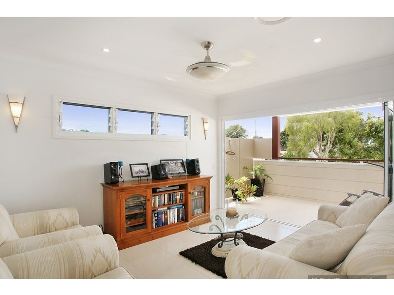 34 Wentworth Parade, Golden Beach QLD 4551