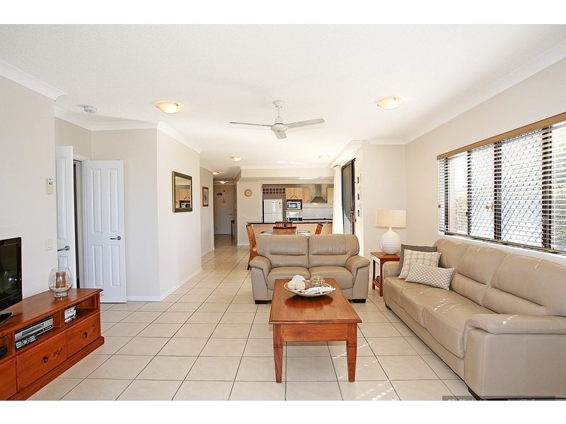 1/40 Golden Beach Esplanade, Golden Beach QLD 4551