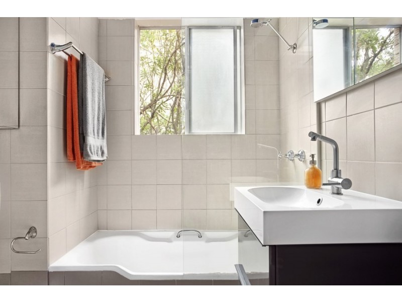 2 /76 Albion Street, Randwick NSW 2031