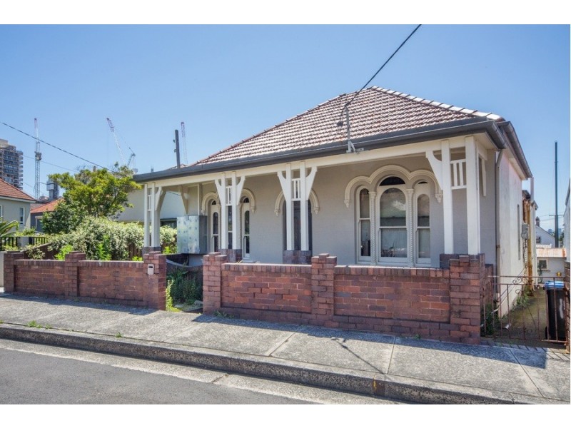 18 Waverley Crescent, Bondi Junction NSW 2022