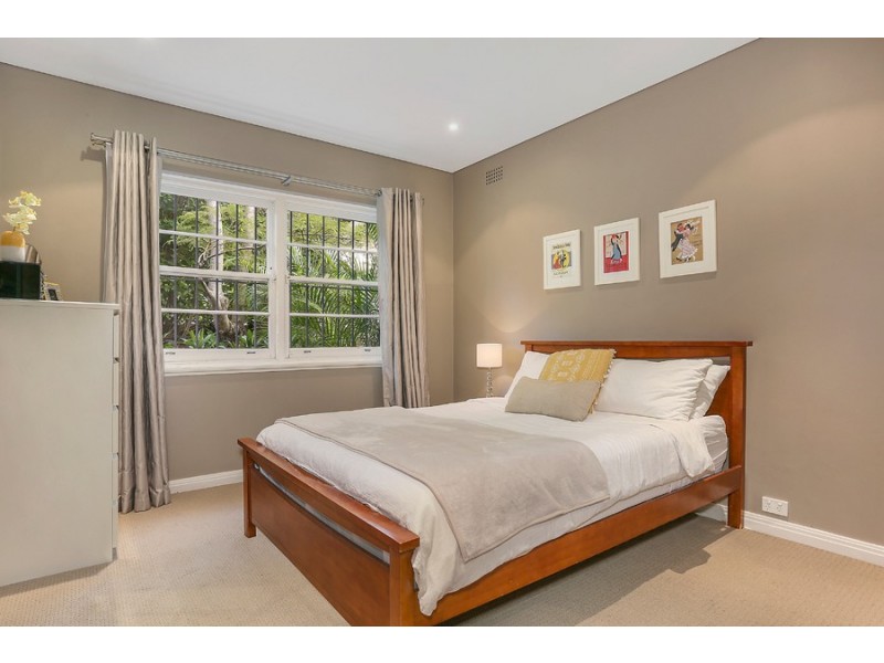 2/70 Henrietta Street, Waverley NSW 2024